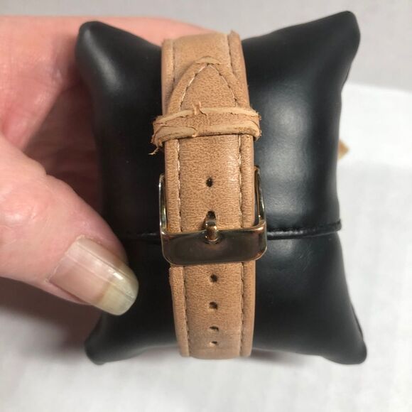 QRTZ Watch New Battery - Picture 6 of 9